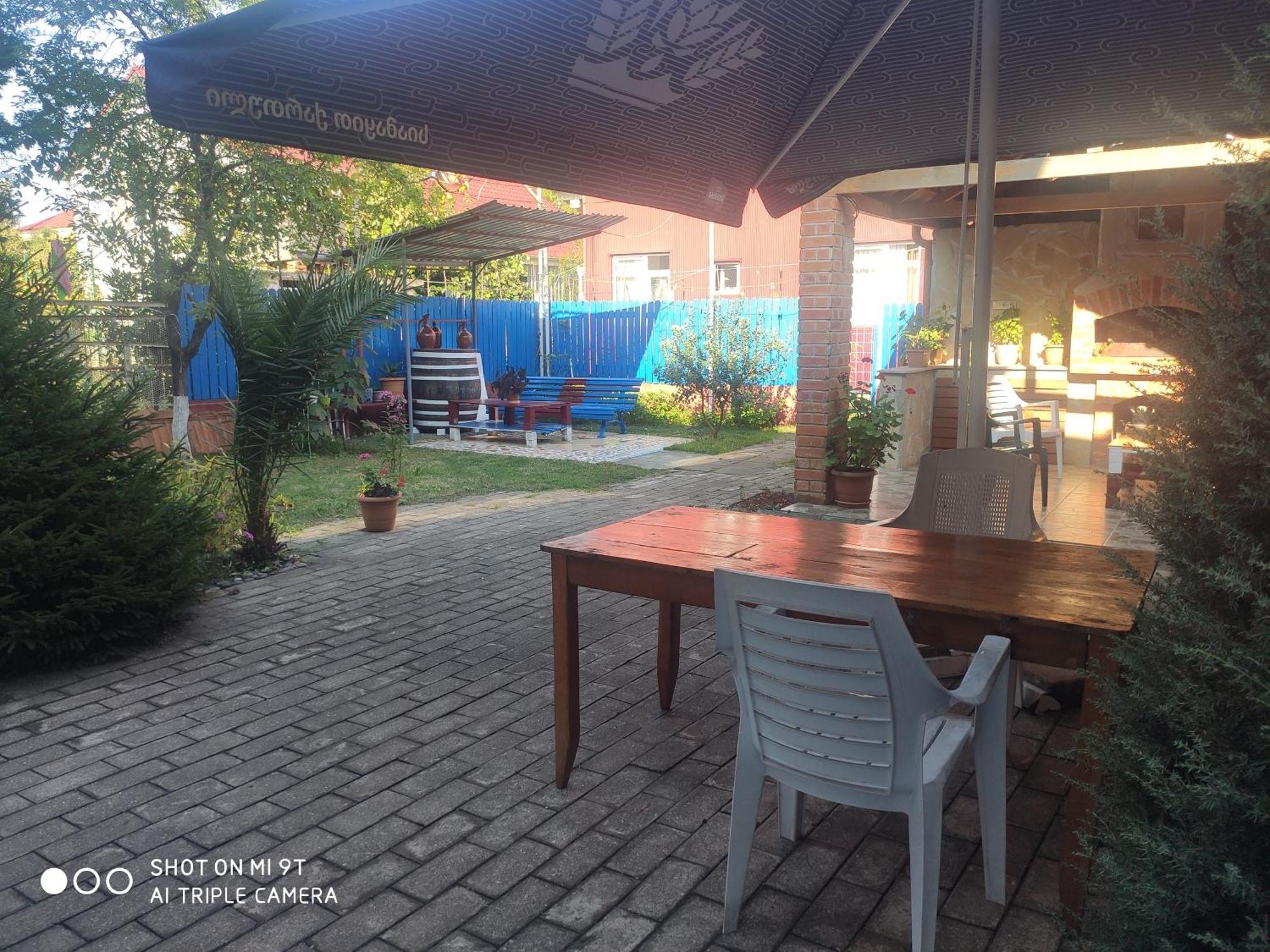 Guesthouse Mery Kobuleti Kültér fotó