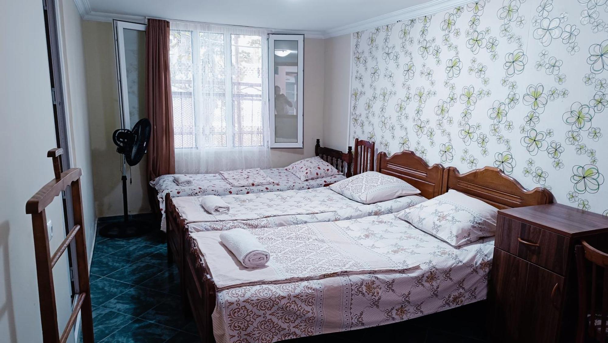 Guesthouse Mery Kobuleti Kültér fotó